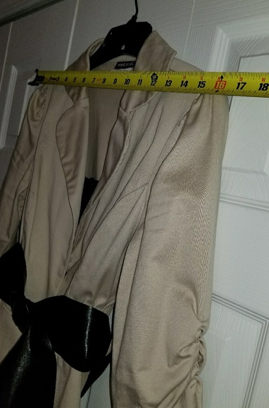 SOLD 💢  Bowtie Stretch Blazer & Cami - Picture 7 of 8